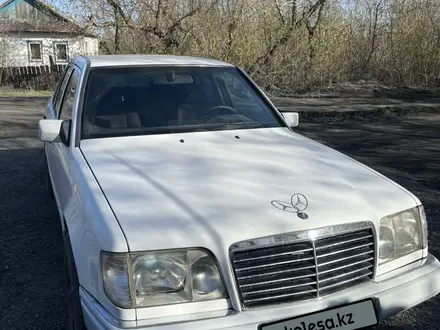 Mercedes-Benz E 220 1994 года за 2 800 000 тг. в Караганда