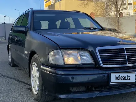 Mercedes-Benz C 200 2000 года за 2 200 000 тг. в Атырау – фото 2