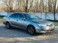 Toyota Camry 2004 годаүшін4 800 000 тг. в Алматы – фото 2