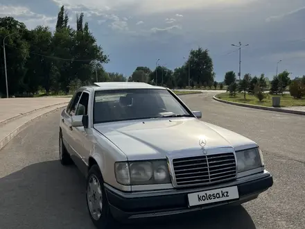 Mercedes-Benz E 220 1993 года за 1 900 000 тг. в Тараз – фото 10