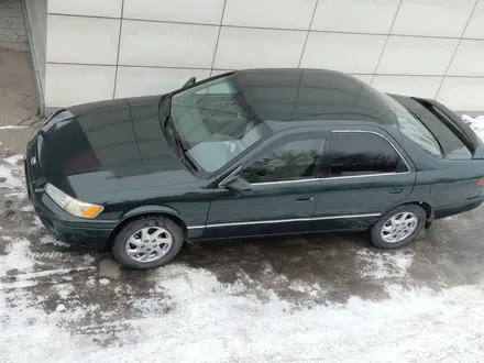 Toyota Camry 1999 года за 2 800 000 тг. в Усть-Каменогорск – фото 3
