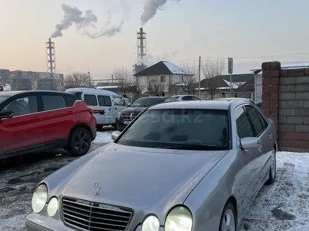 Mercedes-Benz E 320 2000 года за 4 799 999 тг. в Алматы – фото 11