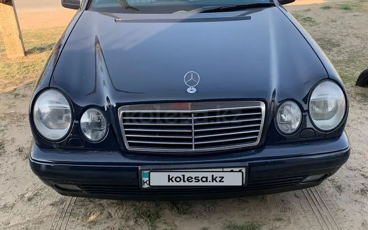 Mercedes-Benz E 230 1997 годаүшін3 800 000 тг. в Семей