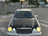 Mercedes-Benz E 230 1995 года за 1 400 000 тг. в Алматы