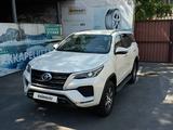 Toyota Fortuner 2022 годаүшін23 500 000 тг. в Алматы