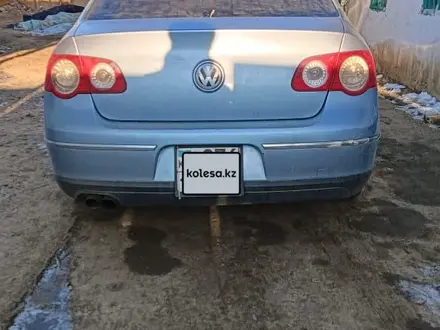 Volkswagen Passat 2004 года за 1 500 000 тг. в Зайсан – фото 9