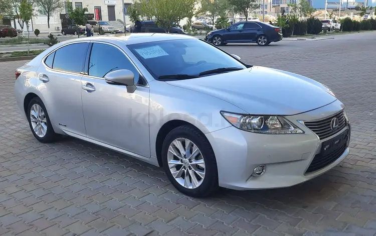 Lexus ES 300h 2014 года за 9 100 000 тг. в Актау