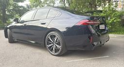BMW 530 2024 года за 34 900 000 тг. в Алматы – фото 2