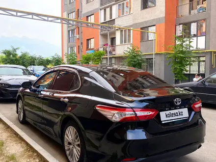Toyota Camry 2019 года за 13 500 000 тг. в Алматы – фото 6