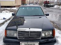 Mercedes-Benz E 220 1993 года за 900 000 тг. в Алматы