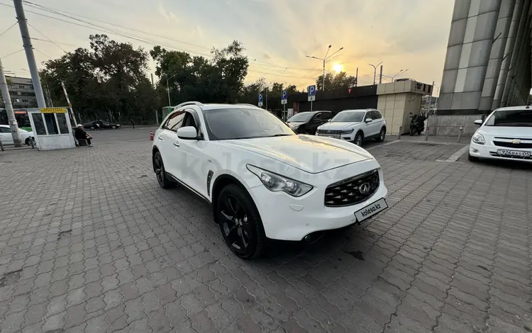 Infiniti FX37 2012 годаfor9 800 000 тг. в Алматы