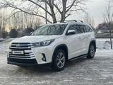 Toyota Highlander 2015 годаүшін14 500 000 тг. в Семей – фото 2