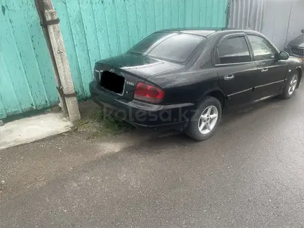 Hyundai Sonata 2003 года за 1 000 000 тг. в Алматы – фото 3