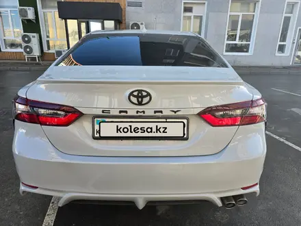 Toyota Camry 2022 года за 14 600 000 тг. в Актау – фото 33