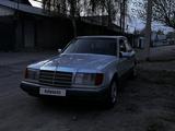 Mercedes-Benz E 200 1990 года за 1 450 000 тг. в Алматы – фото 3