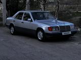 Mercedes-Benz E 200 1990 года за 1 450 000 тг. в Алматы – фото 4