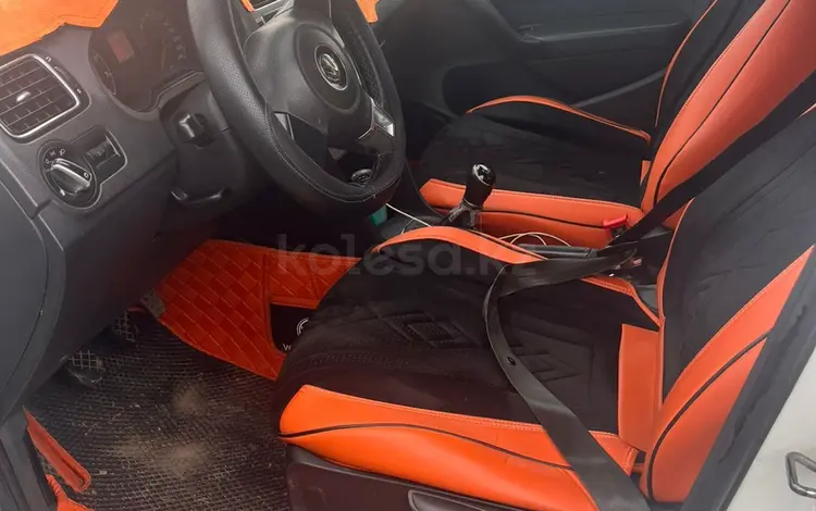Volkswagen Polo 2012 года за 2 700 000 тг. в Актобе