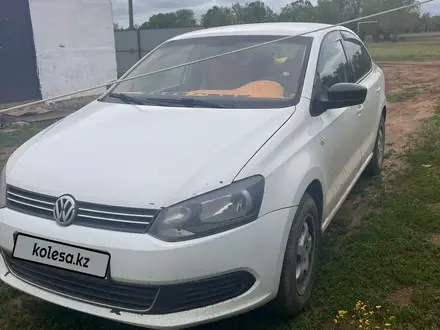 Volkswagen Polo 2012 года за 2 700 000 тг. в Актобе – фото 2