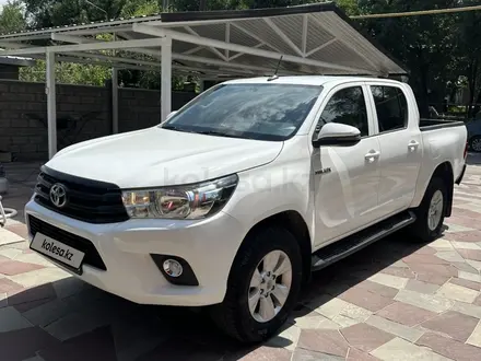 Toyota Hilux 2018 года за 13 500 000 тг. в Алматы