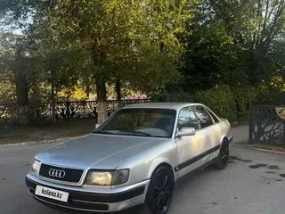 Audi 100