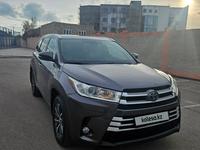 Toyota Highlander 2017 годаfor17 000 000 тг. в Актау