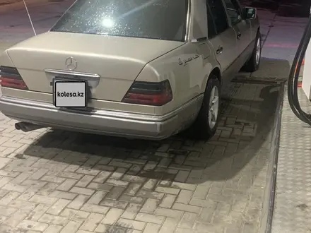 Mercedes-Benz E 220 1994 года за 2 600 000 тг. в Талдыкорган – фото 12