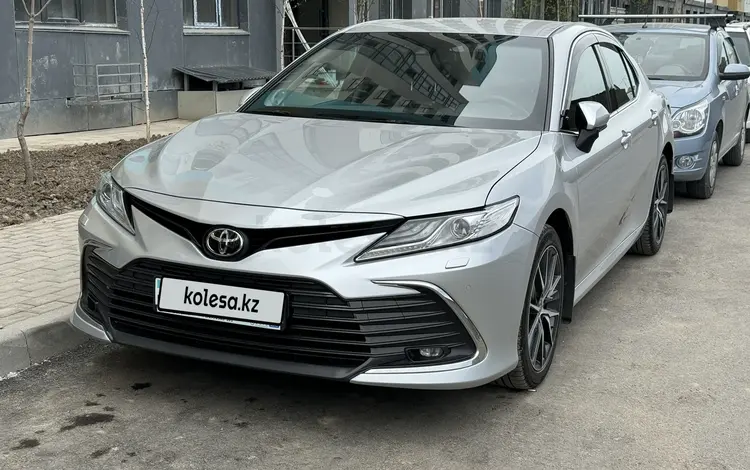 Toyota Camry 2021 года за 18 300 000 тг. в Алматы