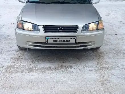 Toyota Camry 2000 года за 3 100 000 тг. в Астана