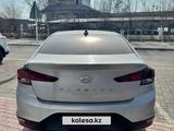 Hyundai Elantra 2019 года за 8 990 000 тг. в Актау – фото 3