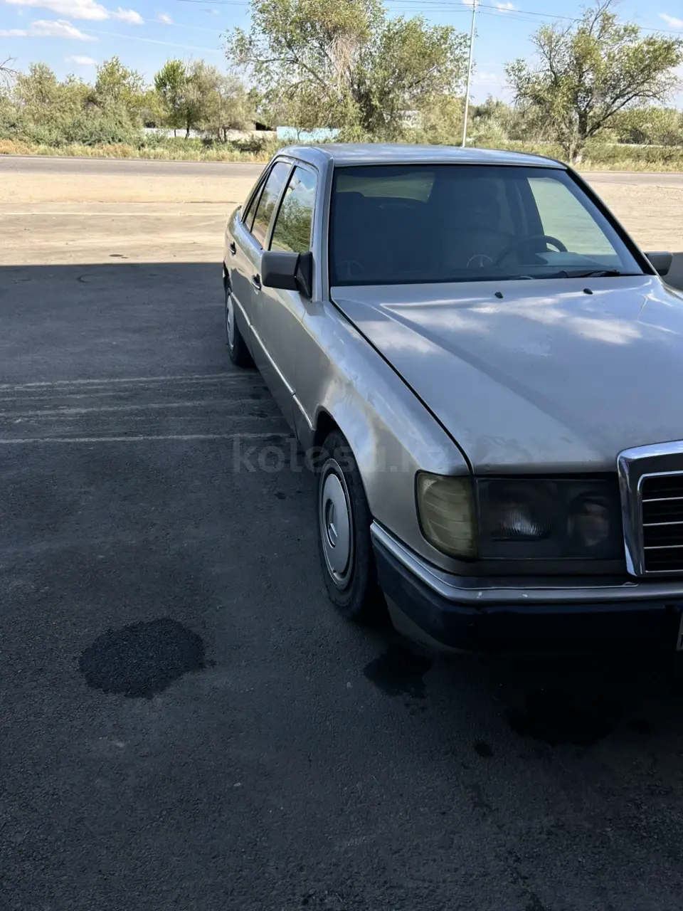 Mercedes-Benz E-Class, 1992