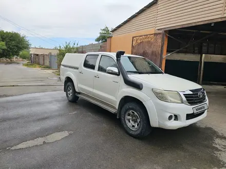 Toyota Hilux 2011 года за 6 700 000 тг. в Шымкент – фото 2