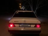 Mercedes-Benz E 220 1989 годаүшін1 900 000 тг. в Кызылорда