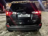 Toyota RAV4 2015 годаүшін14 000 000 тг. в Актобе – фото 5