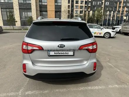 Kia Sorento 2014 года за 7 500 000 тг. в Астана – фото 4