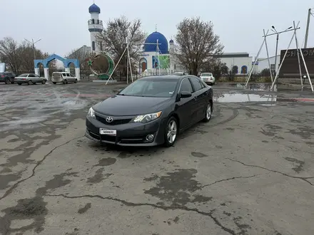 Toyota Camry 2012 года за 5 700 000 тг. в Актобе