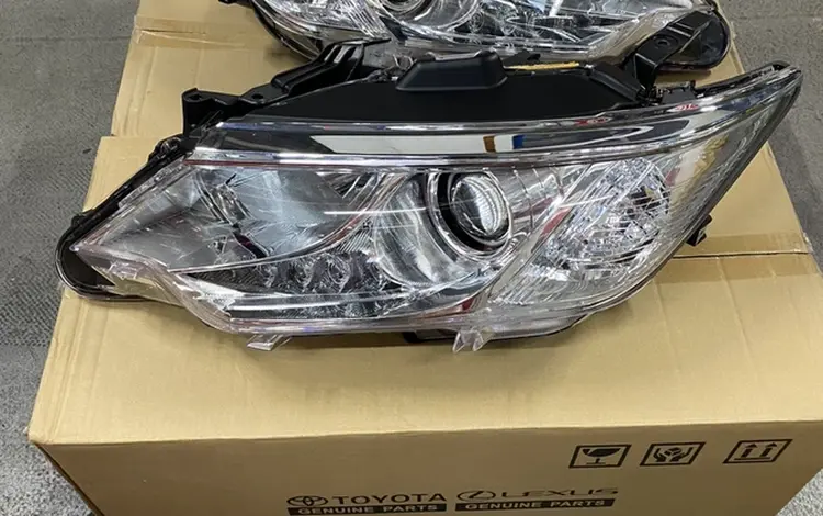 Передние фары CAMRY 55 за 45 000 тг. в Алматы