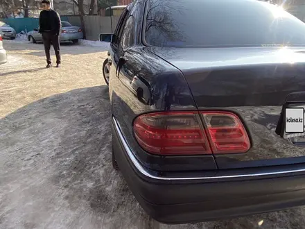 Mercedes-Benz E 320 1997 года за 4 500 000 тг. в Алматы – фото 11