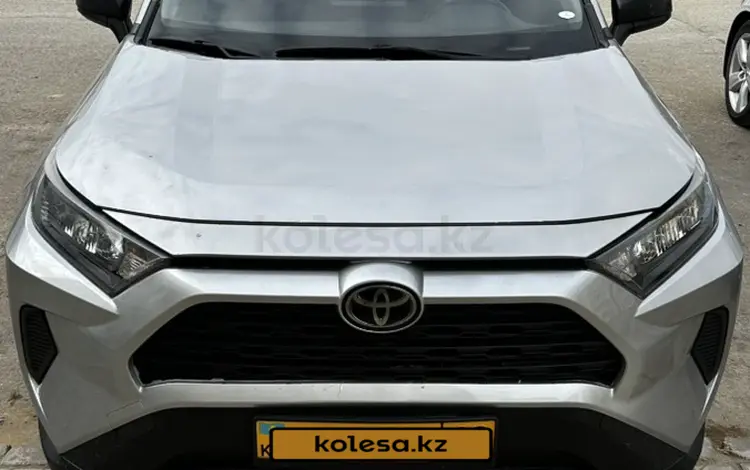 Toyota RAV4 2019 года за 15 800 000 тг. в Актау