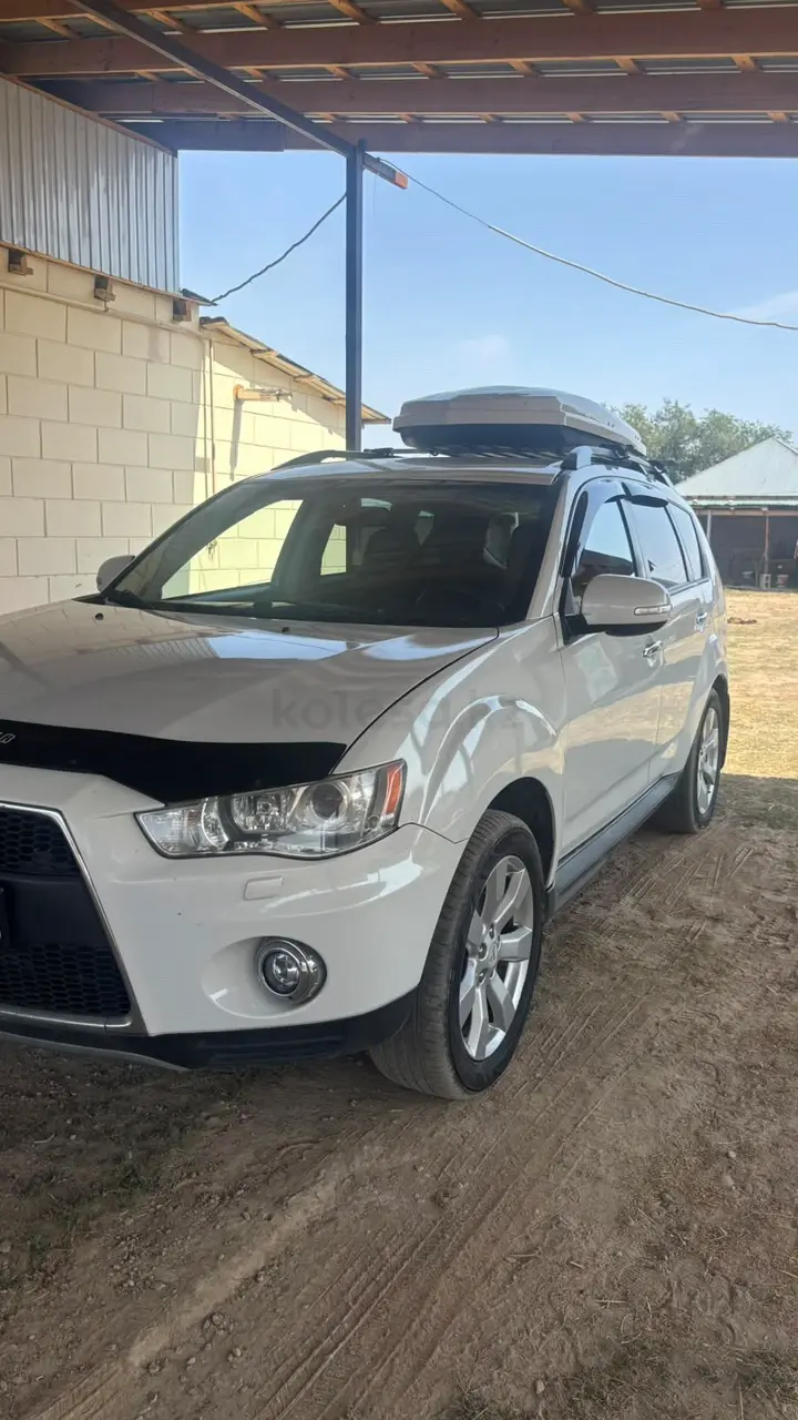 Mitsubishi Outlander, 2012