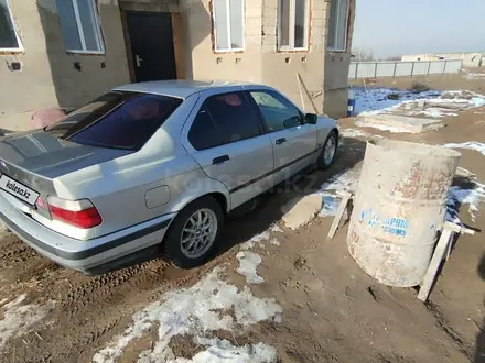 BMW 318 1993 года за 800 000 тг. в Шамалган – фото 3