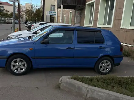 Volkswagen Golf 1993 года за 2 200 000 тг. в Астана – фото 2