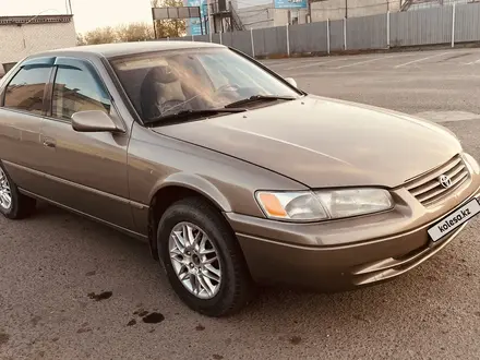 Toyota Camry 1999 года за 3 500 000 тг. в Семей – фото 3