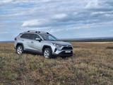 Toyota RAV4 2019 годаүшін13 800 000 тг. в Актобе – фото 3