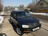 Toyota RAV4 1996 годаfor2 100 000 тг. в Алматы