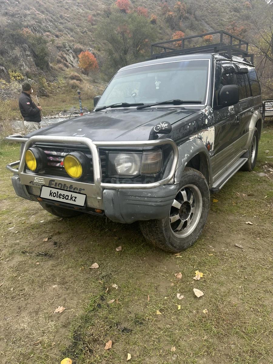 Mitsubishi Pajero 1992 г.