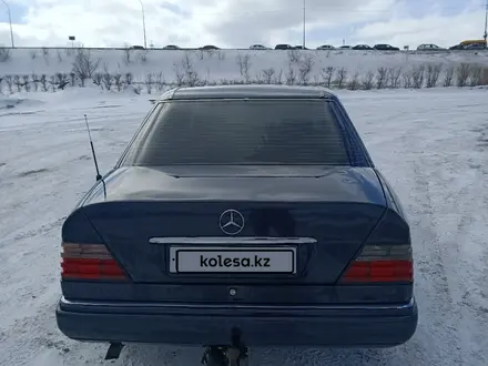 Mercedes-Benz E 200 1994 года за 2 200 000 тг. в Караганда – фото 6