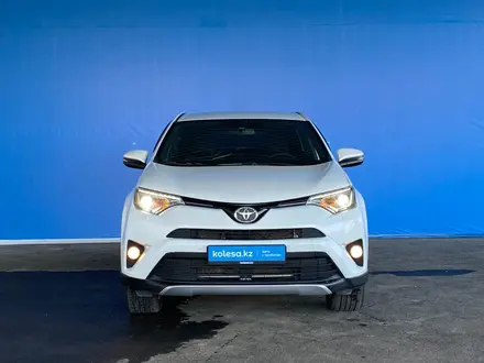 Toyota RAV4 2018 года за 12 050 000 тг. в Шымкент – фото 2