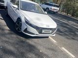 Hyundai Elantra 2022 года за 10 700 000 тг. в Алматы