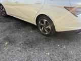 Hyundai Elantra 2022 года за 10 700 000 тг. в Алматы – фото 5