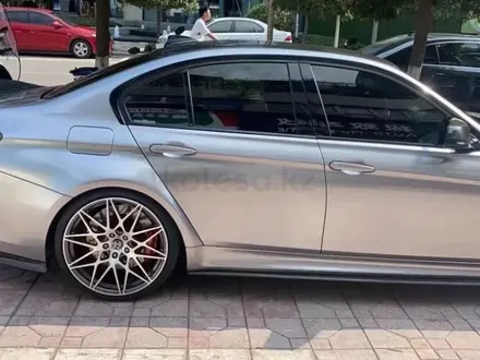 Юбки на пороги BMW M3 M4 F80 F82 за 10 000 тг. в Алматы – фото 3
